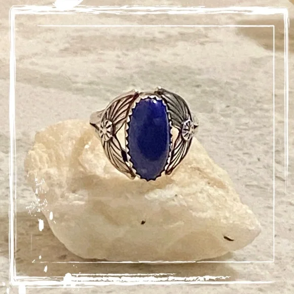 Vintage Sterling Silver Oval Lapis Lazuli Ring - Picture 3 of 12